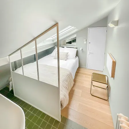 Villa Baratin - - *